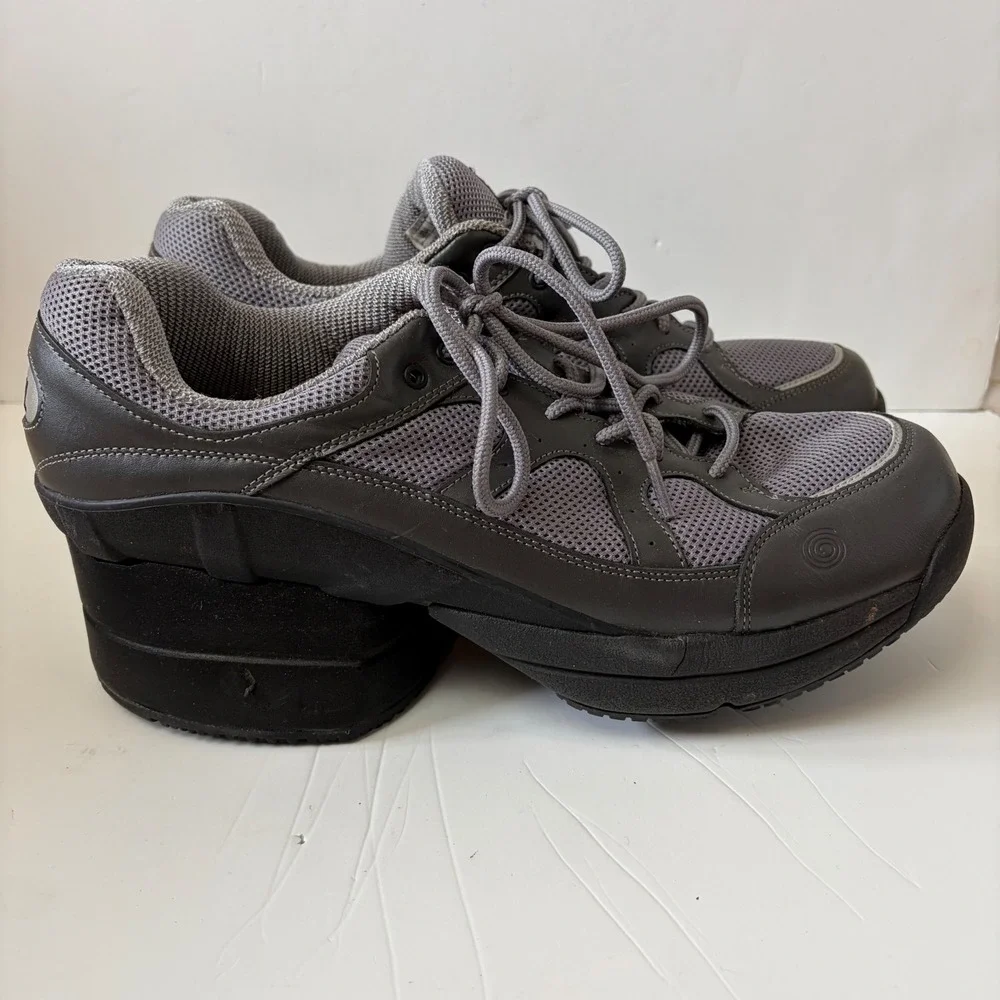 Z-Coil Pain Relief Footwear Mens 11 Grey Enclosed Coil Slip Resistant Sneakers
